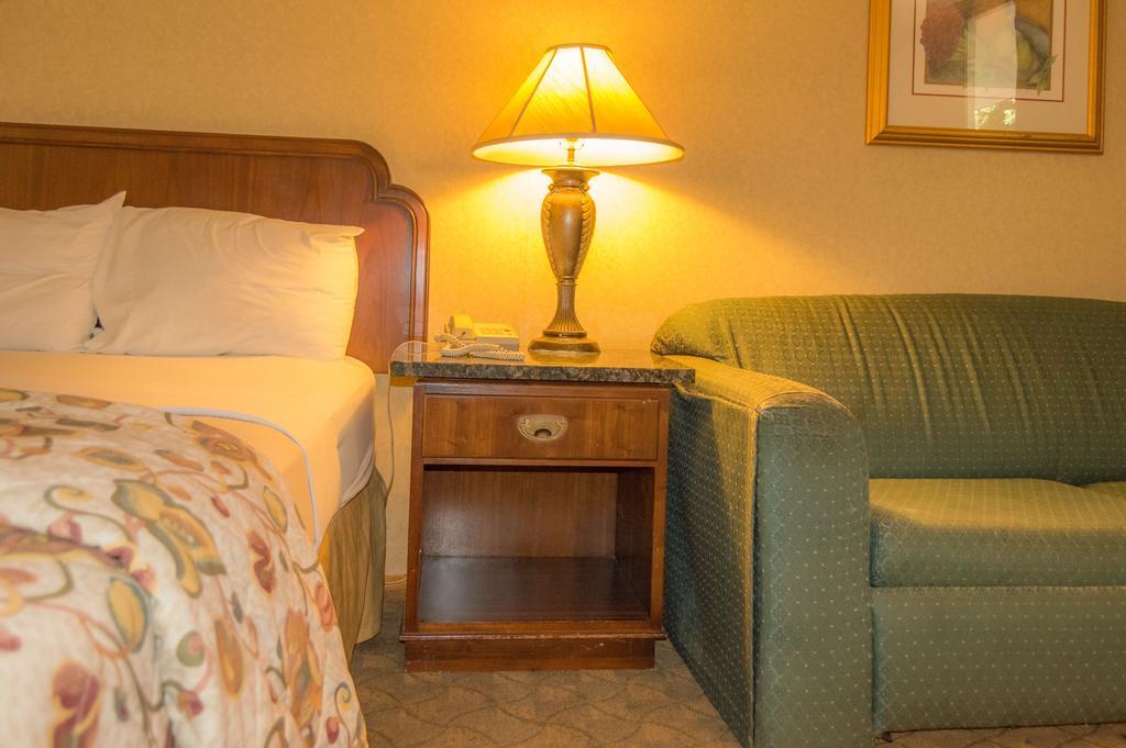 Executive Inn Hotel&Conference Center Lawton Cameră foto