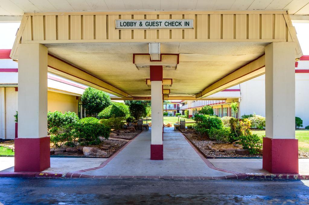Executive Inn Hotel&Conference Center Lawton Exterior foto